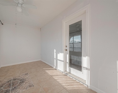9407 Demsey Mill Drive - Photo Thumbnail 31
