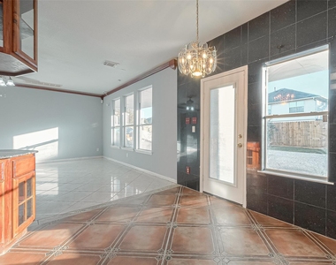 9407 Demsey Mill Drive - Photo Thumbnail 10