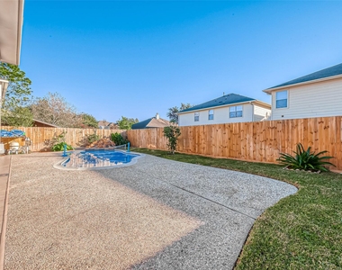 9407 Demsey Mill Drive - Photo Thumbnail 33