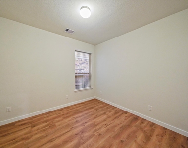 27910 Augusta View Drive - Photo Thumbnail 8