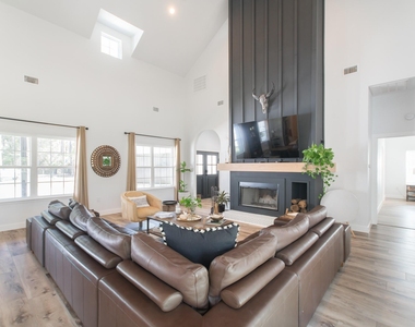 5 W Forest Court - Photo Thumbnail 7