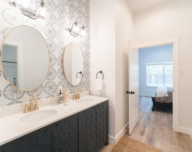 5 W Forest Court - Photo Thumbnail 23