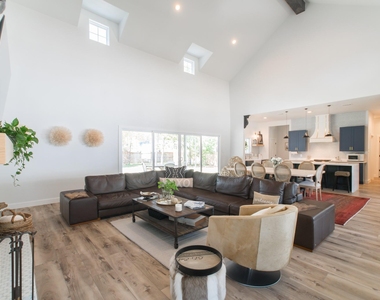 5 W Forest Court - Photo Thumbnail 4