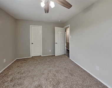 5010 Diamondcliff Court - Photo Thumbnail 11