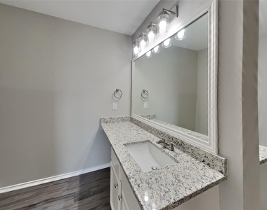 5010 Diamondcliff Court - Photo Thumbnail 8
