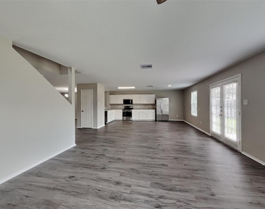 5010 Diamondcliff Court - Photo Thumbnail 3