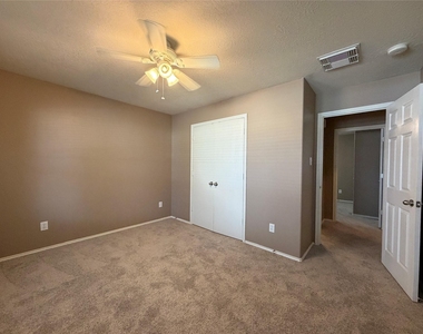 9510 Barr Spring Drive - Photo Thumbnail 21