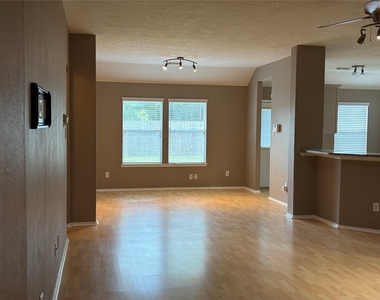 9510 Barr Spring Drive - Photo Thumbnail 3