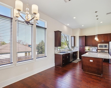209 Burr Street - Photo Thumbnail 17