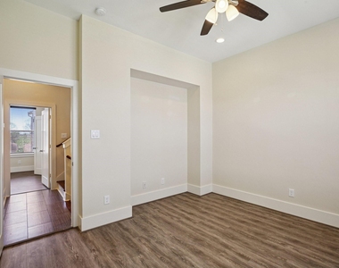 209 Burr Street - Photo Thumbnail 28