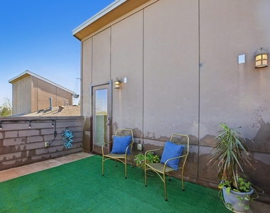 209 Burr Street - Photo Thumbnail 38
