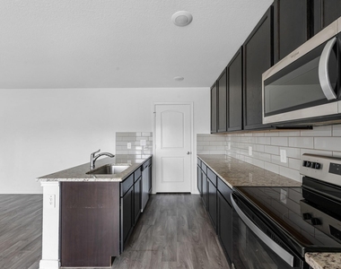 12998 Sorrento Bay Drive - Photo Thumbnail 16