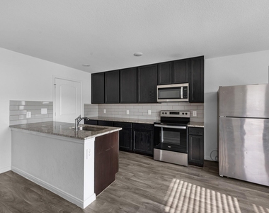 12998 Sorrento Bay Drive - Photo Thumbnail 14