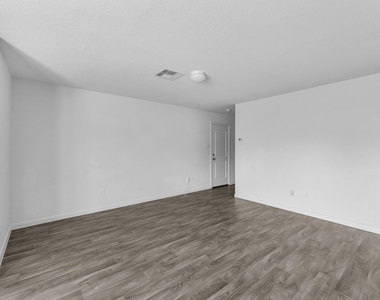 12998 Sorrento Bay Drive - Photo Thumbnail 19