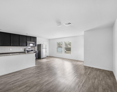 12998 Sorrento Bay Drive - Photo Thumbnail 11