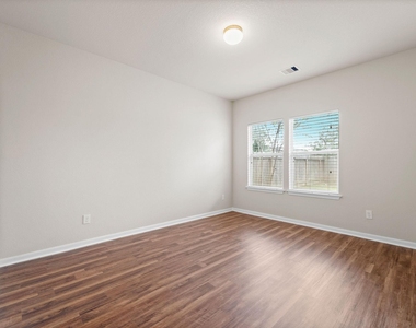 3548 Rebecca Street - Photo Thumbnail 20