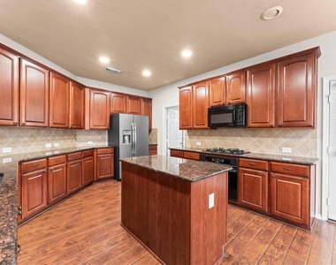 21127 Gladys Yoakum Drive - Photo Thumbnail 17