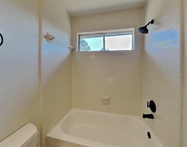 19727 Glenfinch Lane - Photo Thumbnail 15