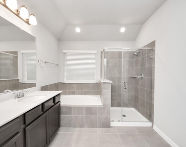 518 Ellwood Terrace Lane - Photo Thumbnail 24
