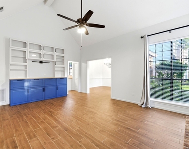 5626 Spring Lodge Drive - Photo Thumbnail 7