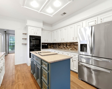 5626 Spring Lodge Drive - Photo Thumbnail 12