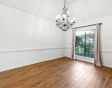 5626 Spring Lodge Drive - Photo Thumbnail 9