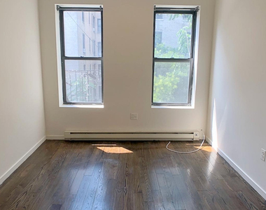 950 Nostrand Ave - Photo Thumbnail 4