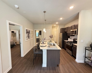 2102 Antoine Drive - Photo Thumbnail 1