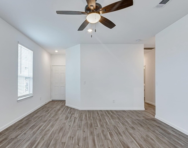 17610 Calabash Drive - Photo Thumbnail 14