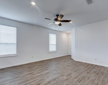 17610 Calabash Drive - Photo Thumbnail 7