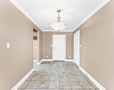 5646 Belmark Street - Photo Thumbnail 7