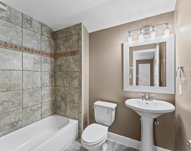 5646 Belmark Street - Photo Thumbnail 10