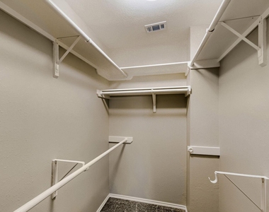 11 Wineberry Place - Photo Thumbnail 15