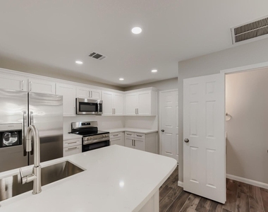 11 Wineberry Place - Photo Thumbnail 6
