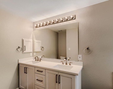 11 Wineberry Place - Photo Thumbnail 17