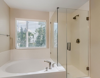 11 Wineberry Place - Photo Thumbnail 18