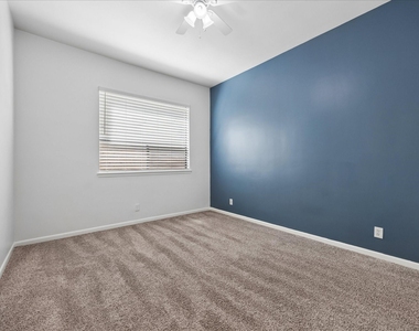 1605 Potomac Drive - Photo Thumbnail 7