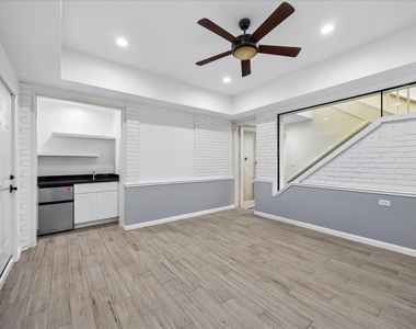 1605 Potomac Drive - Photo Thumbnail 10