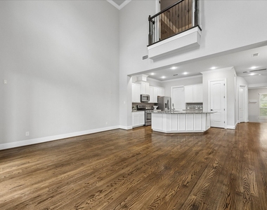1704 Oak Leaf Pass Drive - Photo Thumbnail 19