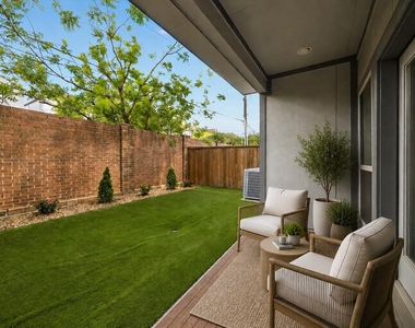 1704 Oak Leaf Pass Drive - Photo Thumbnail 5