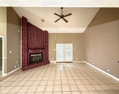 13218 Avonshire Drive - Photo Thumbnail 3
