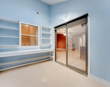 13218 Avonshire Drive - Photo Thumbnail 7