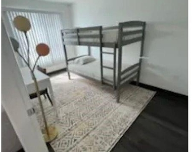 3501 N Vista Lane - Photo Thumbnail 17