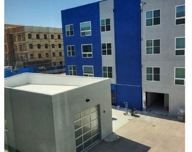 3501 N Vista Lane - Photo Thumbnail 3