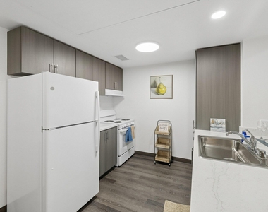3501 N Vista Lane - Photo Thumbnail 25