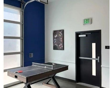 3501 N Vista Lane - Photo Thumbnail 10