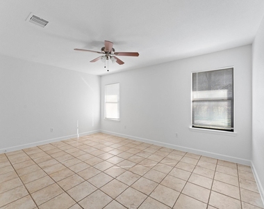 5326 Newkirk Lane - Photo Thumbnail 3