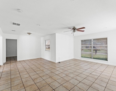 5326 Newkirk Lane - Photo Thumbnail 6
