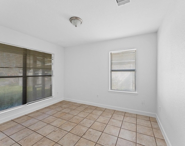 5326 Newkirk Lane - Photo Thumbnail 11