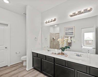 1408 Wycliffe Drive - Photo Thumbnail 11